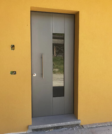 Portoni ingresso legno blindati